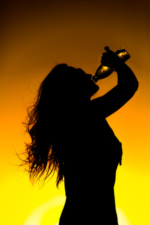 water drinken silhoutteの写真素材