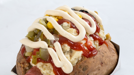 Hot potato image in the ovenの写真素材