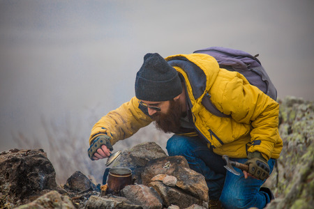 living conditions of man in mountain