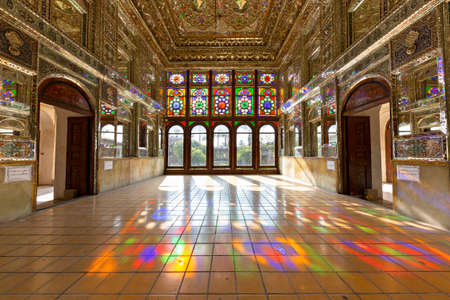 Room decorated with mirrors in the historical house known as Zinat Olmolk, in Shiraz, Iranのeditorial素材
