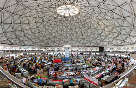 Chorsu Bazaar and the interior of its dome, in Tashkent, Uzbekistanのeditorial素材