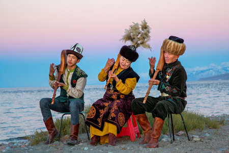 Musicians playing local traditional instruments, in Issyk Kul, Kyrgyzstan.のeditorial素材