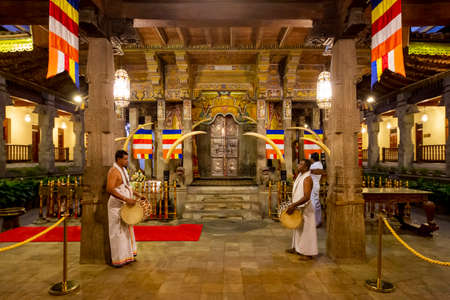 Drummers inside the Temple of the Tooth Relic in Kandy, Sri Lankaのeditorial素材