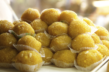 Close-up of delicious boondi ke ladoo on displayの写真素材