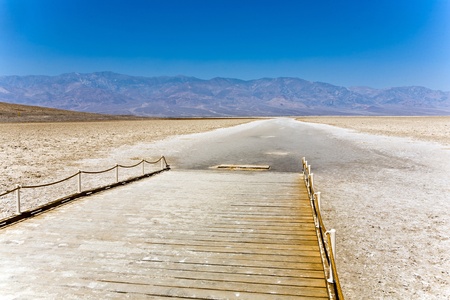 Badwater, deepest point in the USA, Saltsee mixed with minerals in the Desert Valley, deeper than sea levelの写真素材