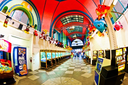 ATLANTIC CITY - JULY 13: Gambling hall in Atlantic City  on July 13, 2010 in Atlantic City, USA. The town is  a nationally renowned resort city for gambling, shopping and fine dining.のeditorial素材