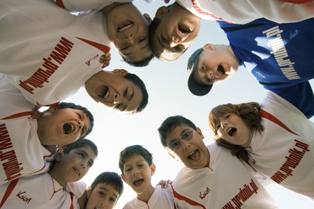 SCHWALBACH, GERMANY - OCTOBER 06: Football game Children E-Class BSC Schwalbach,children in a circle , October 06, 2007 in Schwalbach, Germanyのeditorial素材