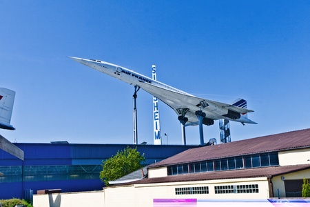 SINSHEIM, GERMANY - MAY 05: supersonic aircraft Concorde in the museum in Sinsheim  on May 05, 2008 in Sinsheim, Germany.のeditorial素材