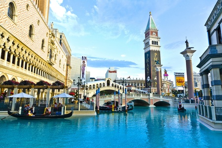 LAS VEGAS - JUNE 4: The Venetian Resort Hotel & Casino on July 17, 2008. The resort opened on May 3, 1999 with flutter of white doves, sounding trumpets, singing gondoliers and actress Sophia Loren.のeditorial素材