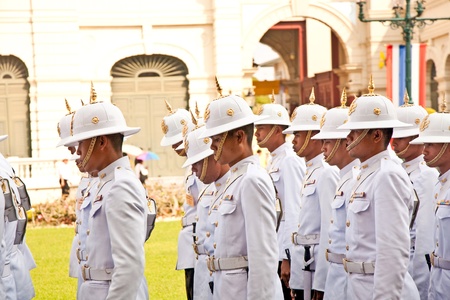 BANGKOK, THAILAND - JANUARY 5: Parade of the kings Guards, in the Grand Palace, Changing the Guard January 5, 2010 in Bangkok, Thailandのeditorial素材