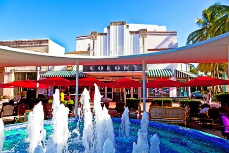 MIAMI, USA - JULY 27:  Famous Colony Art Deco Theater renovated for 6,5 MIllion US $ and open for public again on July 27, 2010 in MIami, USA. Build in 1934 in art deco style to entertain the visitors.のeditorial素材