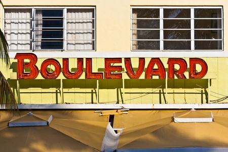 MIAMI BEACH, USA - JULY 31: midday view at Ocean drive on July 31,2010 in Miami Beach, Florida. Art Deco architecture in South Beach is one of the main tourist attractions in Miami.のeditorial素材