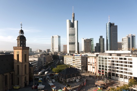 FRANKFURT, GERMANY - SEPTEMBER 10: view to skyline of Frankfurt with Hauptwache and skyscraper early morning on September 10,2009 Frankfurt,Germanyのeditorial素材