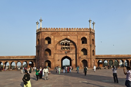 DELHI, INDIA - NOVEMBER 11: worshipers walk on courtyard of Jama Masjid Mosque in Delhi on November 11, 2011. Jama Masjid is the principal mosque of Old Delhi in India.のeditorial素材