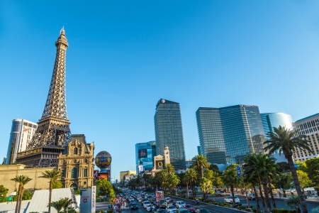 LAS VEGAS, NV - JUNE 15: Paris Las Vegas hotel and casino on June 15, 2012 in Las Vegas, Nevada, USA. It includes a half scale, 541-foot (165 m) tall replica of the Eiffel Towerのeditorial素材