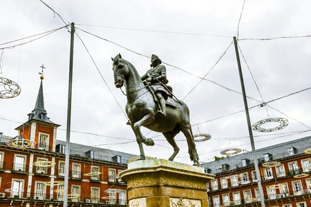 Statue of Philipp III at the Plaza Mayor in Madridのeditorial素材