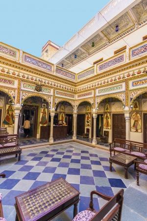 MANDAWA, INDIA - OCT 25: rooms inside the Heritage Mandawa hotel on October 25,2012 in Mandawa, India. Belonging to a merchant family the hotel was built in 1978 in Art deco style.のeditorial素材