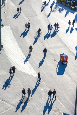 FRANKFURT, GERMANY - OCT 20: people walk along the Zeil on Oct 20, 2009 in Frankfurt, germany. The zeil is since the 19th century  best known and top selling pedestrian zone in Germany.のeditorial素材