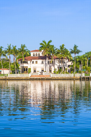 MIAMI BEACH, USA - JULY 31, 2010: luxury houses at the canal in Miami Beach, USA. Pinetree Drive is the premier neighborhood for luxury homes.のeditorial素材
