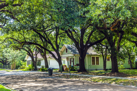 LAKE CHARLES, USA - JULY 12, 2013: visit the old farm houses at the Carpentier district in Lake Charles, USA. At the District one can view dozens of homes constructed between 1885 and 1920.のeditorial素材