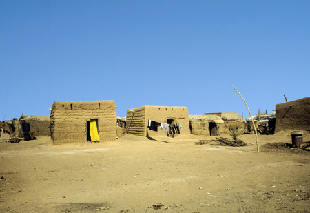 OMDOURMAN, SUDAN - DEC 29, 1984: hut made of loam in Omdourman, Sudan.のeditorial素材