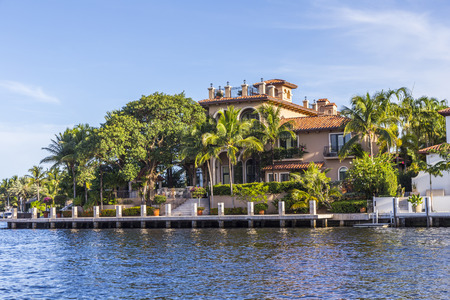 FORT LAUDERDALE, USA - AUG 20, 2014: Luxurious waterfront home in Fort Lauderdale, USA. There are 165 miles of waterways within the city limits and 9,8 percent of the city is covered by water.のeditorial素材