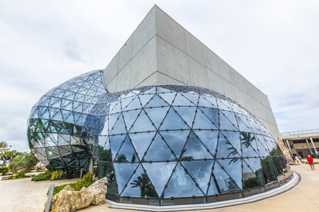 ST. PETERSBURG, USA - JULY 25, 2013: Exterior of Salvador Dali Museum in St. Petersburg, FL, USA. The museum has one of the largest collection of works of Salvador Dali in the world.のeditorial素材