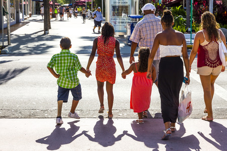 MIAMI, USA - AUG 1, 2013: people go shopping in the afternoon sun in Lincoln Road, Miami, USA. Lincoln Road Mall is a pedestrian-only promenade and the center of whats happening in South Beach.のeditorial素材