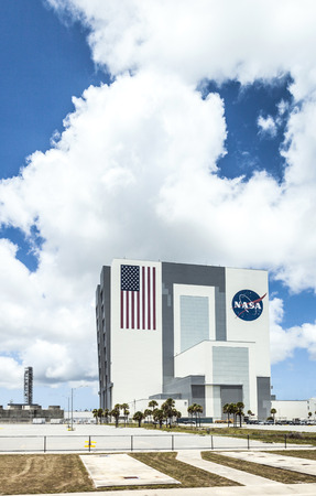 ORLANDO, USA - JULY 25, 2010: The Vehicle Assembly Building at NASA, Kennedy Space Center in Florida, Orlando.のeditorial素材