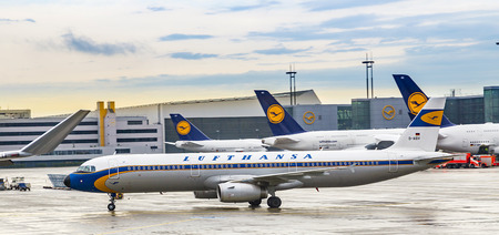 FRANKFURT, GERMANY - MAY 26, 2104: Lufthansa Airbus A321-131 [D-AIDV] in the retro colour scheme...