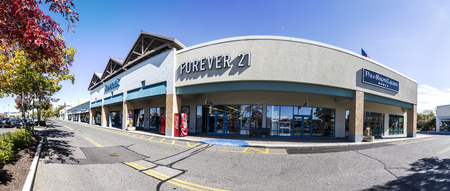 RIVERHEAD, USA - OCT 26, 2015: big shopping area Tanger mall in Riverhead, State New York. They offer big bargains for quality Brands.のeditorial素材