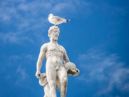 statues in front of the Palace (Palazzo ducale), St Mark's square, Venice, Italy.のeditorial素材