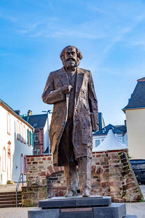 Trier, Germany - November 7, 2020: statue of philosopher Karl Marx and communist founder in Trier in Germany.のeditorial素材