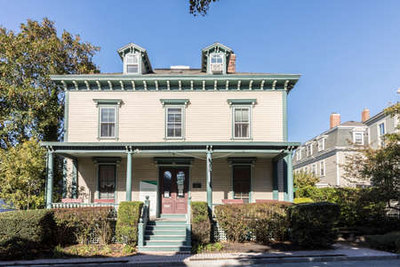Newport, USA - September 23, 2017: old wooden houses at historic hill in Newport, USA.のeditorial素材