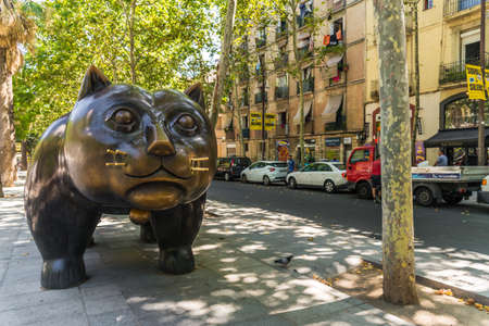Barcelona, Spain - August 2, 2019: El Gato de Botero, famous sculpture in Ravalのeditorial素材