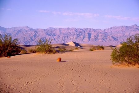 Death Valley is the lowest, driest and hottest valley in the United states. It is the location of the lowest elevation in Western hemisphereの写真素材