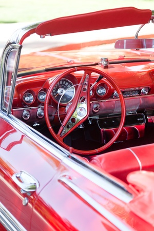 SAN JOSE, CA, USA - APRIL 9: Bombs United Car Show & Picnic April 9, 2001 in San Jose, CA, USAのeditorial素材