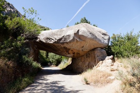 Tunnel Rock at Sequoia National Park, California.の写真素材
