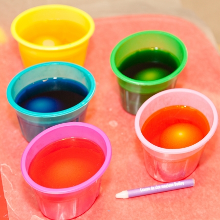 Dying eggs on the Thursday before Easter according to tradition.の写真素材