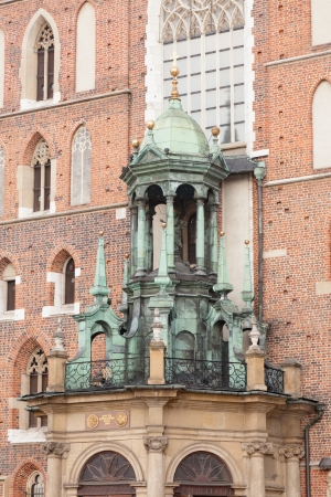 St. Mary's Basilica is a Brick Gothic church re-built in the 14th century (originally built in the early 13th century), adjacent to the Main Market Square in Poland.の写真素材