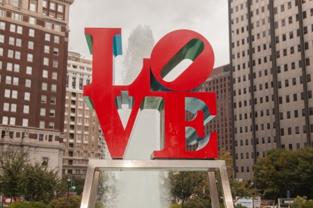 Love Park is a plaza located in Center City, Philadelphia, Pennsylvania.のeditorial素材