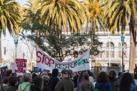 SAN FRANCISCO - FEBRUARY 17: Massive âForward on Climateâ rally at One Market Plaza on February 17, 2013 in San Francisco, California. Rally organizers are calling on President Obama to move America forward with decisive action to reduce carbon pollutのeditorial素材