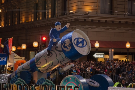 SAN FRANCISCO - FEBRUARY 23: Chinese New Year Parade in Chinatown on February 23, 2013 in San Francisco, California. Over 100 units participated in the Southwest Airlines Chinese New Year Parade.のeditorial素材