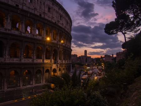 Via dei Fori Imperiali is a road in the centre of the city of Rome, Italy, that runs in a straight line from the Piazza Venezia to the Colosseum.の写真素材