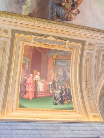 Vatican Museums are the museums of the Vatican City and are located within the city's boundaries. They display works from the immense collection built up by the Roman Catholic Church throughout the centuries including some of the most renowned classical sのeditorial素材