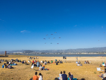 BERKELEY, CA/USA - July 26 2014: Hundreds of kites of all sizes are flown by amateurs and professionals in Cezar Chavez Park during Berkeley Kite Festival.のeditorial素材
