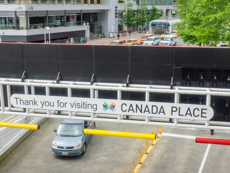 Canada Place is a building situated on the Burrard Inlet waterfront of Vancouver, British Columbia. It is the home of the Vancouver Convention Centre, the Pan Pacific Vancouver Hotelのeditorial素材