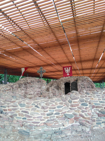 Museum of the First Piast at Lednica is a multi-branch museum presenting relics of stone palace and sacral architecture as well as wooden buildings of the village. The most important part of the exhibition are the remains of the castle of the first Piastsのeditorial素材