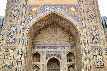 Front of Sher Dor Madrasah. Registan square in the center of Samarkand. This famous architectural complex was built from the XV to the XVII century.の写真素材