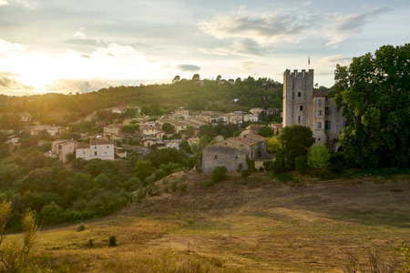 View of Sainte Croix du Verdon Provence France and the surrounding mountains.のeditorial素材